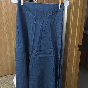 Women’s vintage jean skirt